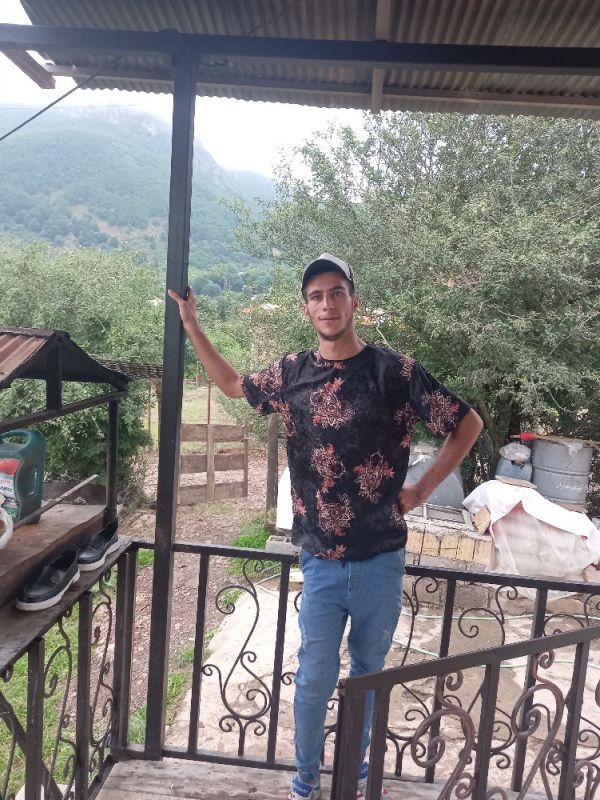 هادی بهبودی