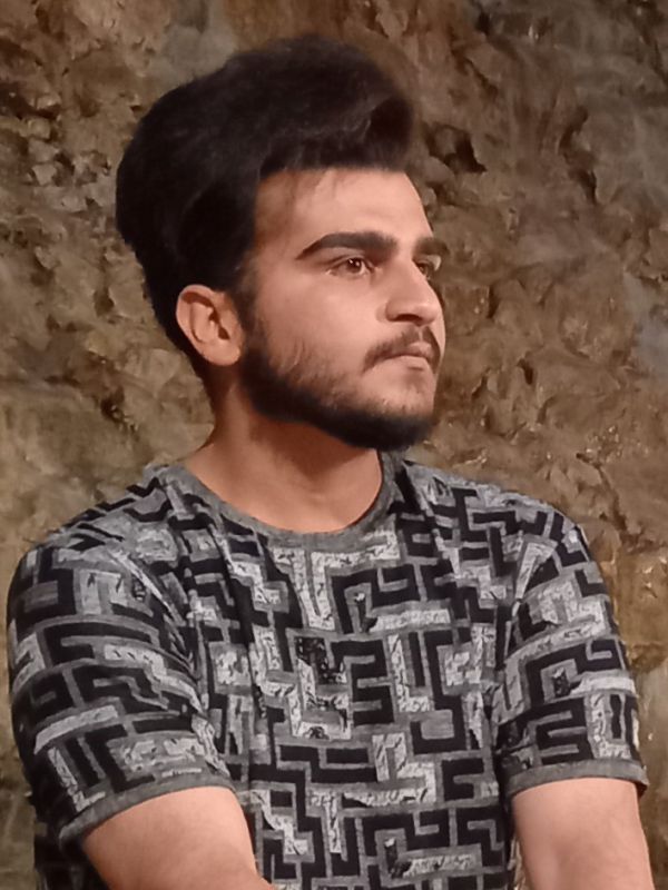 امید صادقی