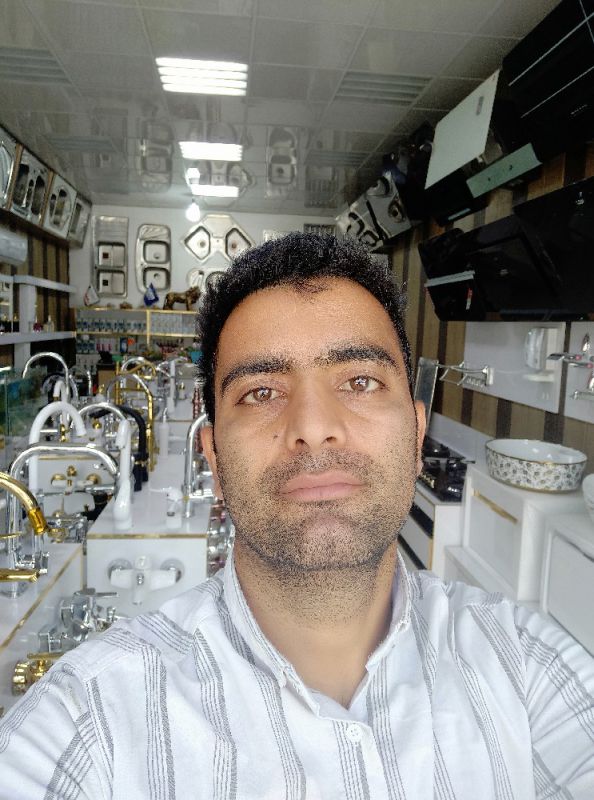محمود احمدی